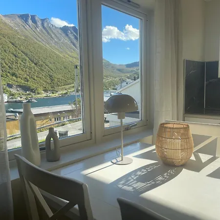 Traelvik Huset A *